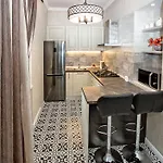 Jane Stone Apartment Odessa