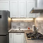 Jane Stone Apartment Odessa