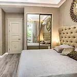 Jane Stone Apartment *